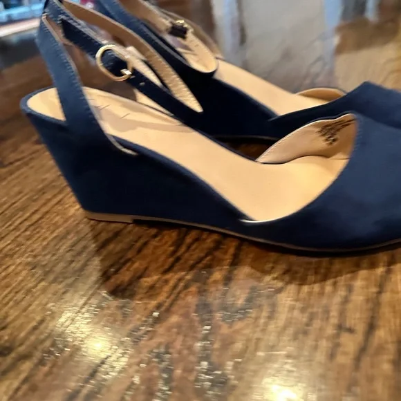 LOFT NWOT Blue Wedge Heels with Ankle Strap - Picture 7 of 9